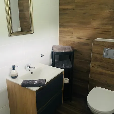 Apartment Totugdynia 3 *